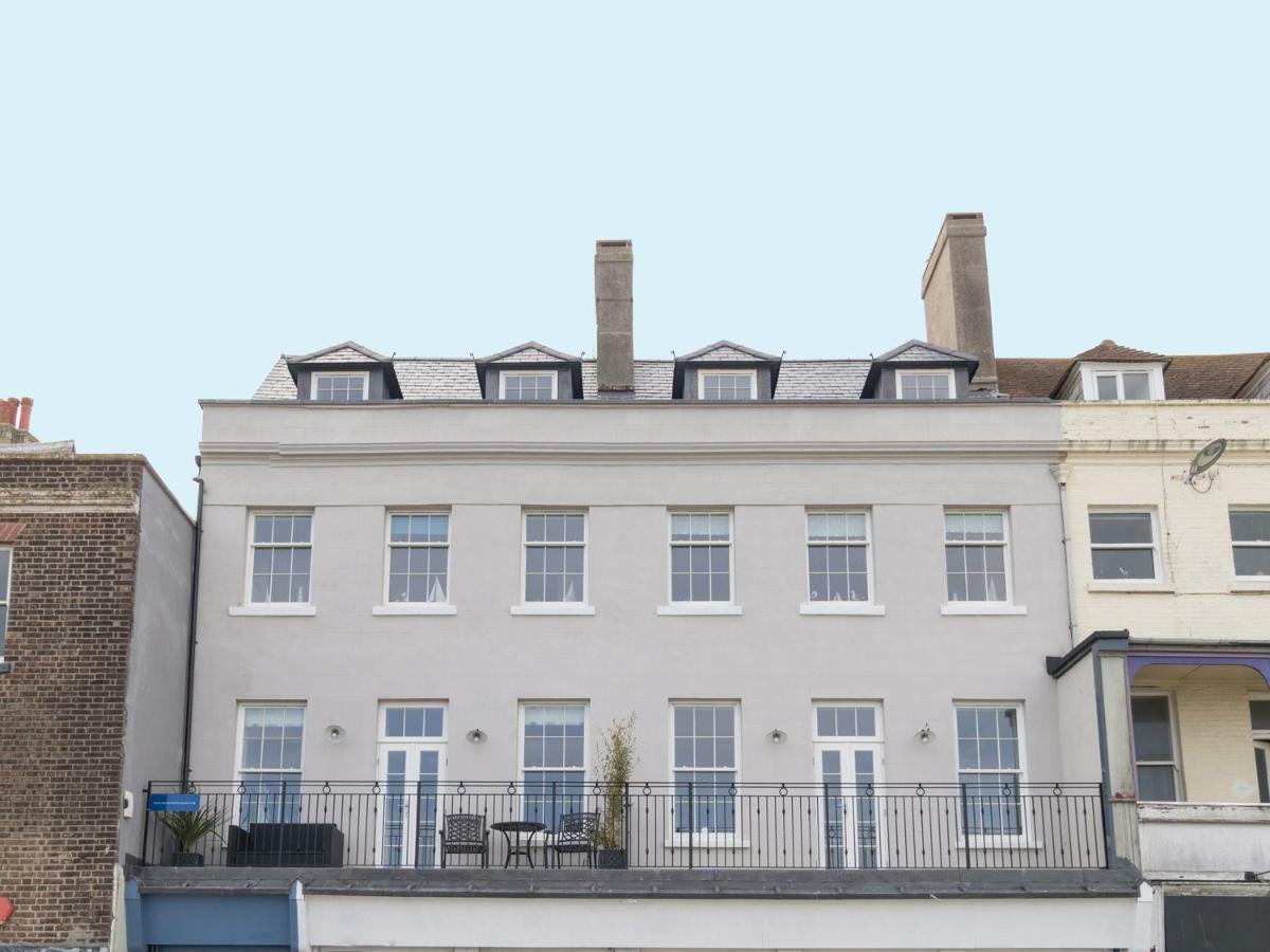 6 The Beaches Weymouth Exterior photo
